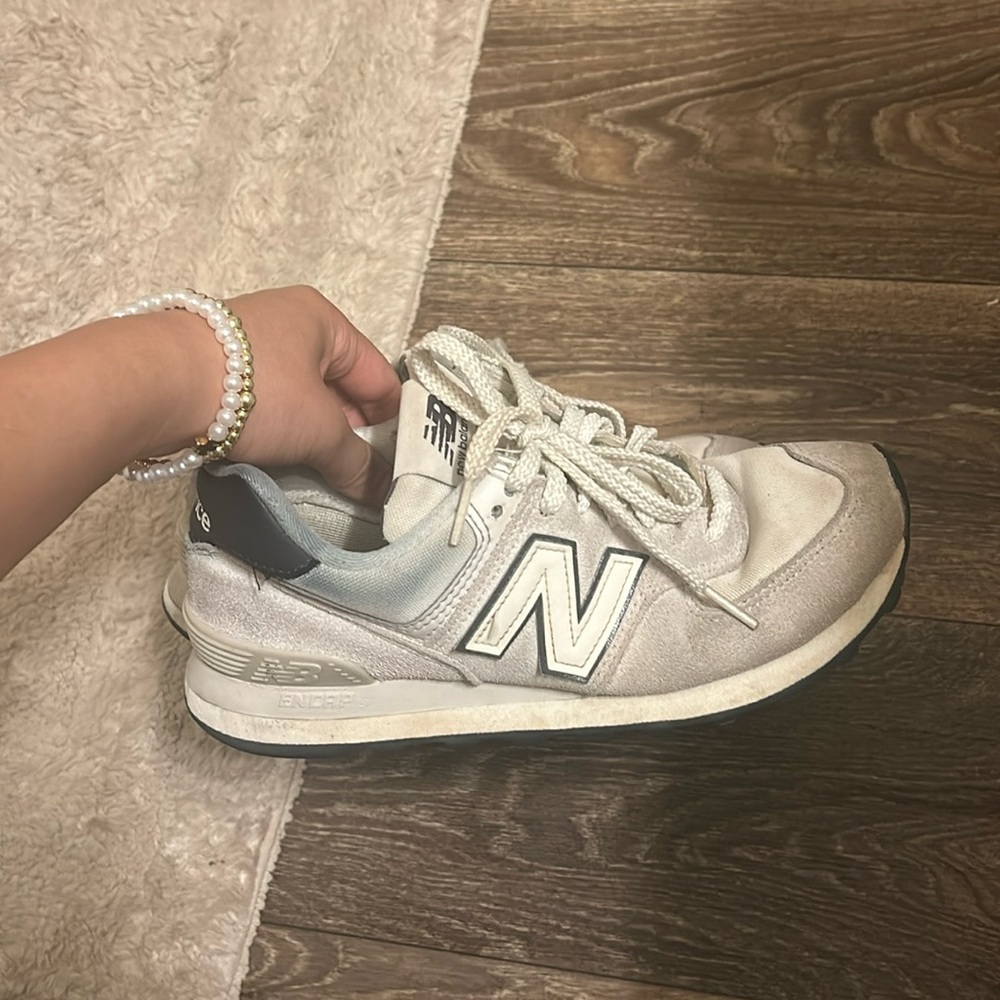 new balances 574